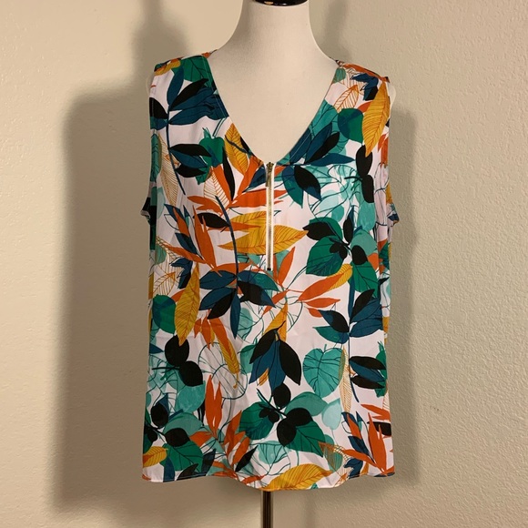 EUC Worthington Sleeveless Colored Leaves Top - Picture 5 of 8